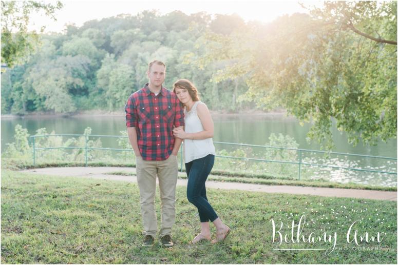 couple-photography-photographer-rebekah-brian-photographs-nashville-clarksville-tennessee-film-digital-love-marina-rb_0003