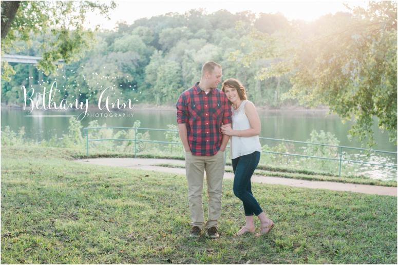 couple-photography-photographer-rebekah-brian-photographs-nashville-clarksville-tennessee-film-digital-love-marina-rb_0002